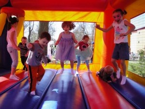 Why can’t kids of different ages jump together? Why can’t kids of different ages jump together?